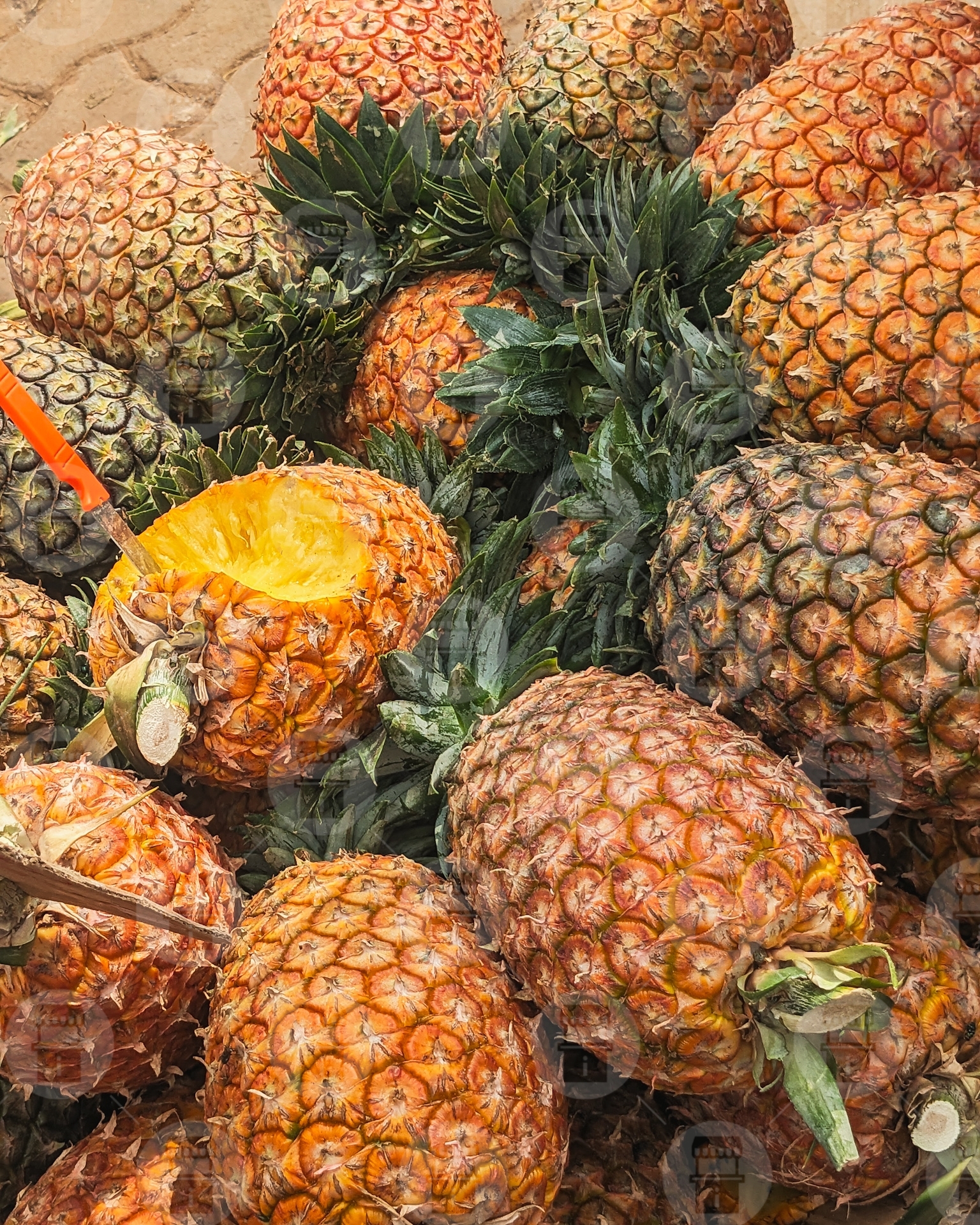 Ananas au marché 